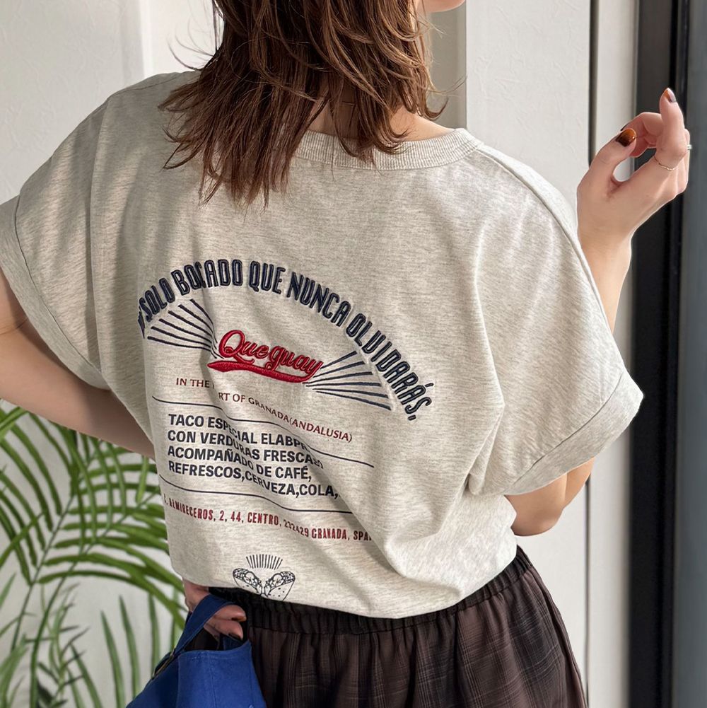 Java 純棉背後醒目刺繡法式袖上衣-燕麥灰