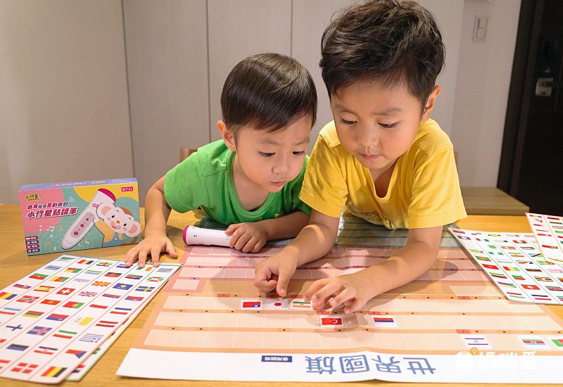 親子天下 - 小行星點讀系列★-【合購組】世界探險隊+點讀筆+聽故事玩語文(共四冊)+加贈ㄅㄆㄇ海報、ㄅㄆㄇ墊板