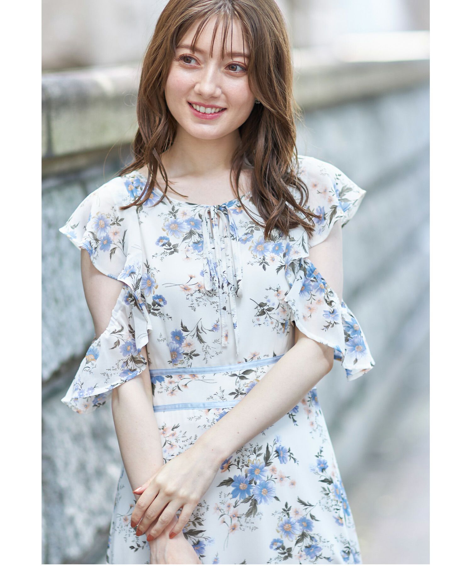 日本 tocco-closet - 精靈荷葉開袖雪紡洋裝-碎花-天使白