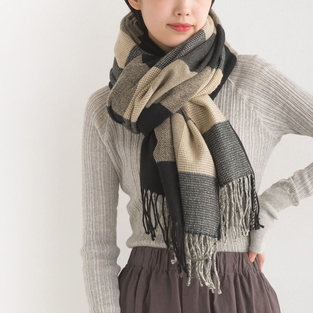 羊毛混紡經典格紋圍巾披肩-M(黑x杏)