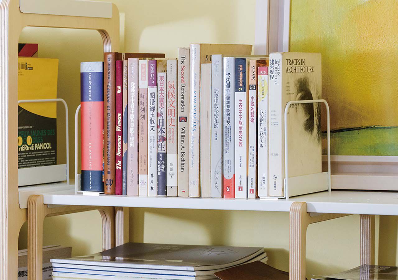 走走家具 - 置物架配件-專屬書擋組-清新白 (16.4 / 5 / 17 (cm))