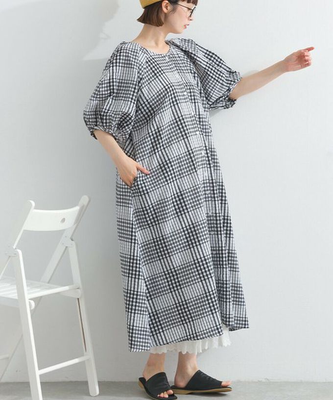 日本 Lupilien - 前後2way 印度棉泡泡袖輕盈洋裝-墨灰條紋