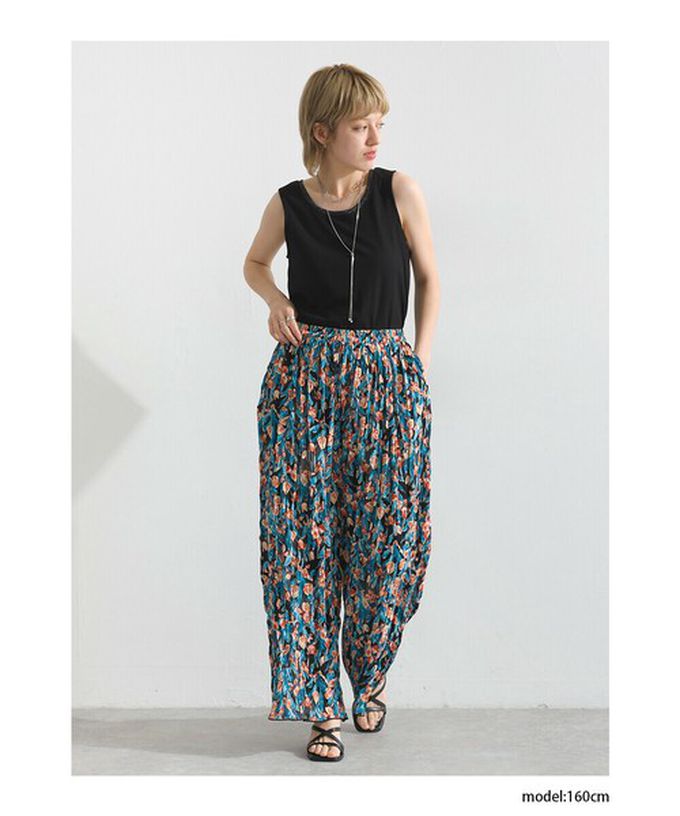 日本 le colis - 華麗藝文花卉飄逸感皺褶寬褲-黑藍系