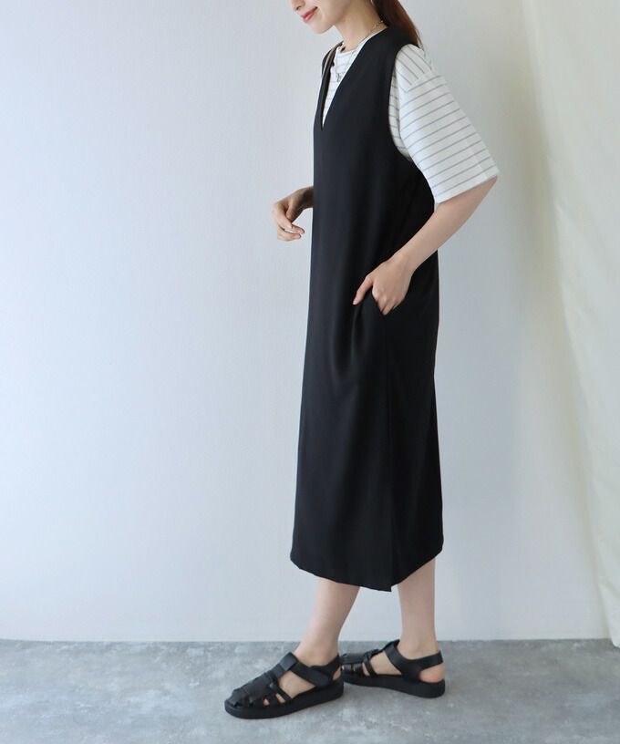 日本 BLUE EAST - 2WAY率性簡約V領連身洋裝/背心裙-黑