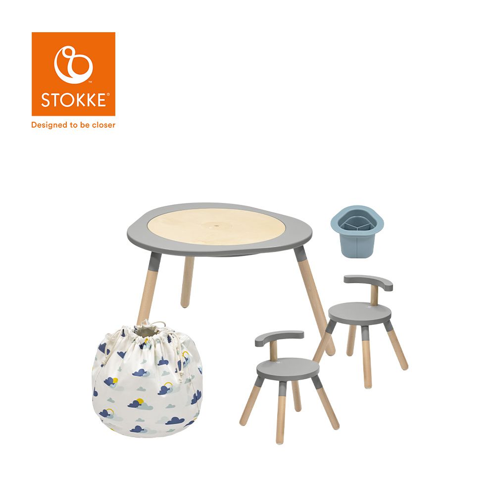 Stokke - 挪威 MuTable V2 多功能遊戲桌經典組 (一桌二椅+玩具收納袋-雲朵飄飄+筆筒-藍)-風暴灰