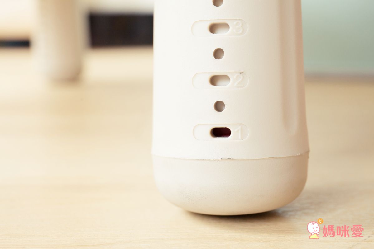 iloom怡倫家居 - Tinkle-Pop 兒童800型 三段式幸運草成長桌-原木色