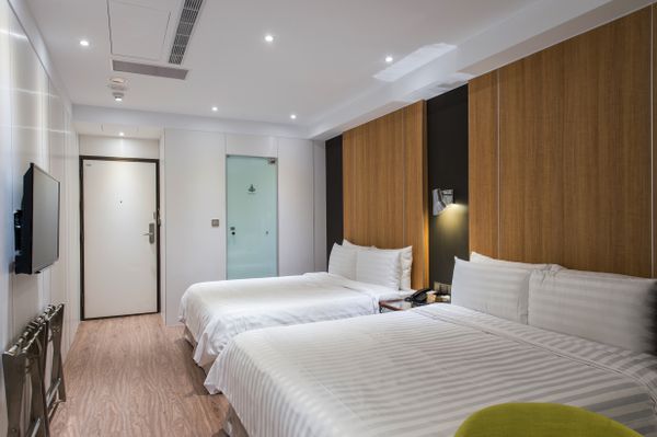 旅樂序精品旅館站前二館 ★ 緊鄰台北交通中心點