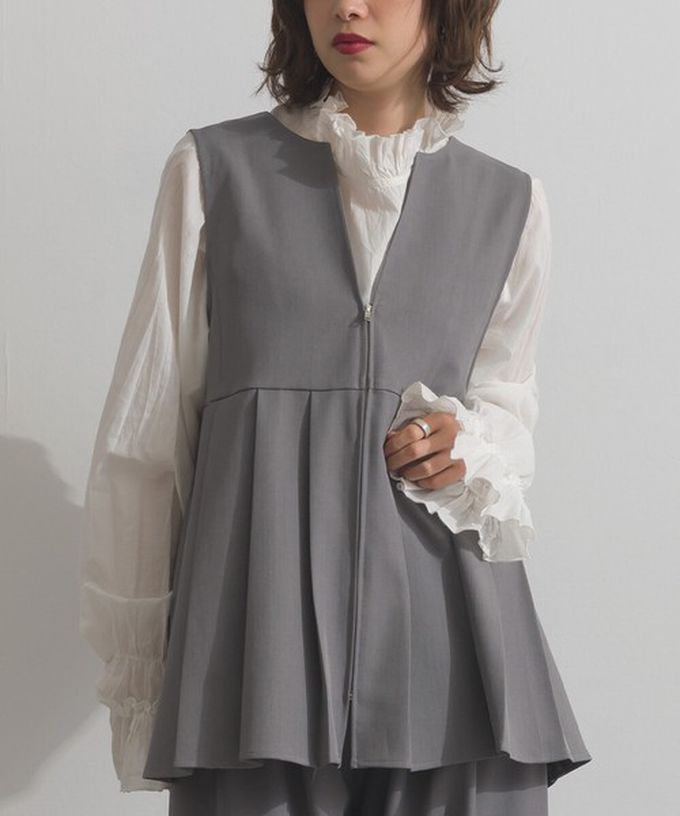 日本 ELENCARE DUE - 正式感斜紋布優雅百褶背心-灰