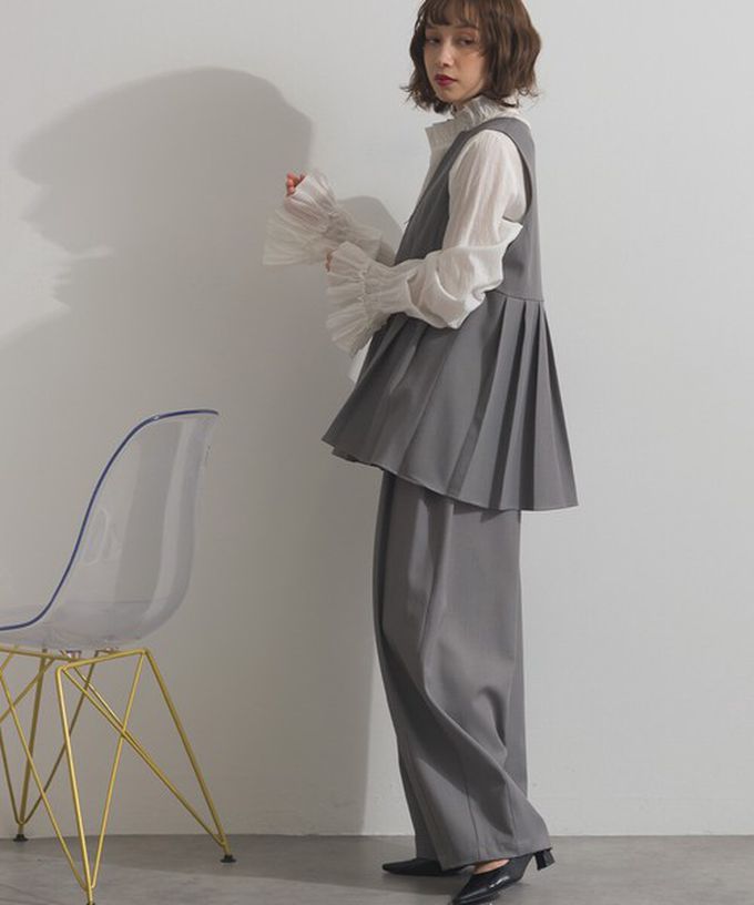 日本 ELENCARE DUE - 正式感斜紋布優雅百褶背心-海軍藍