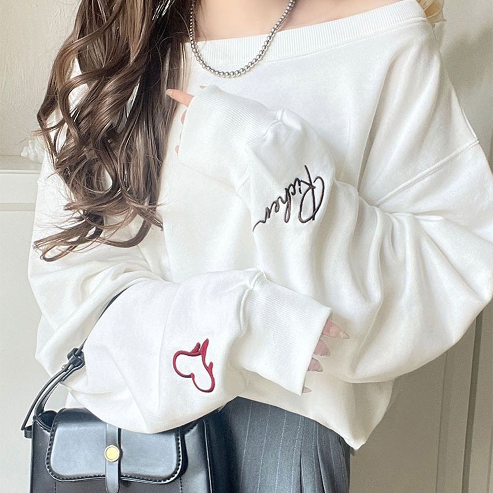 低調可愛刺繡一字領裏毛長袖上衣-白