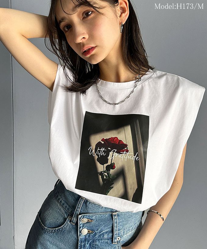 日本 Classical Elf - 華麗花朵俐落感法式袖上衣-炭灰