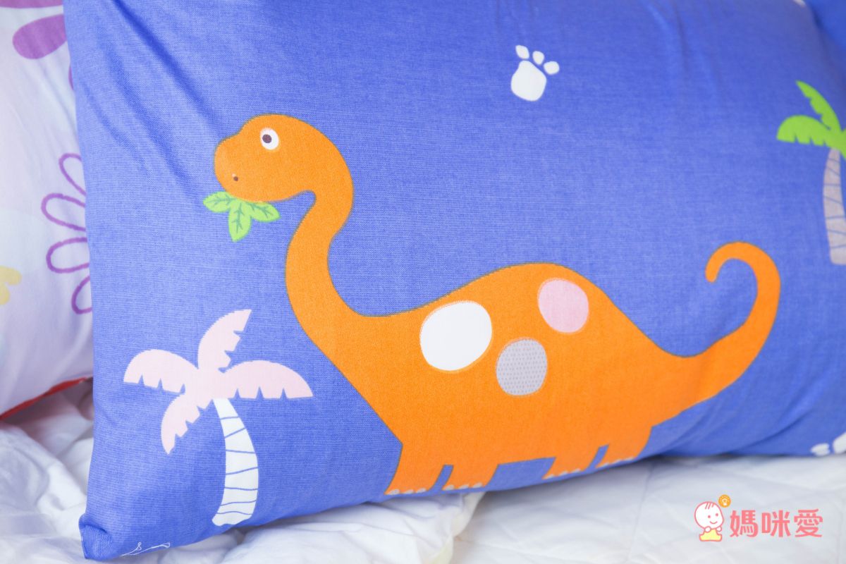 鴻宇 HongYew - 防螨抗菌100%美國棉兒童標準型天然乳膠枕-恐龍公園-1896-藍
