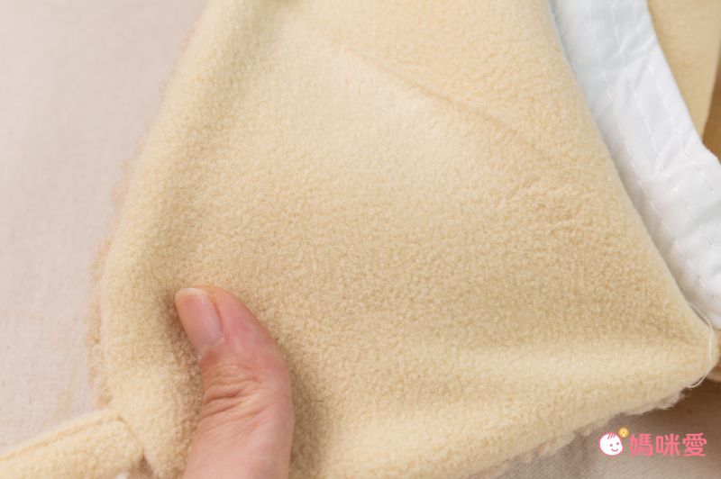 韓國 MAY - 三角披肩式圍巾/披巾-卡其