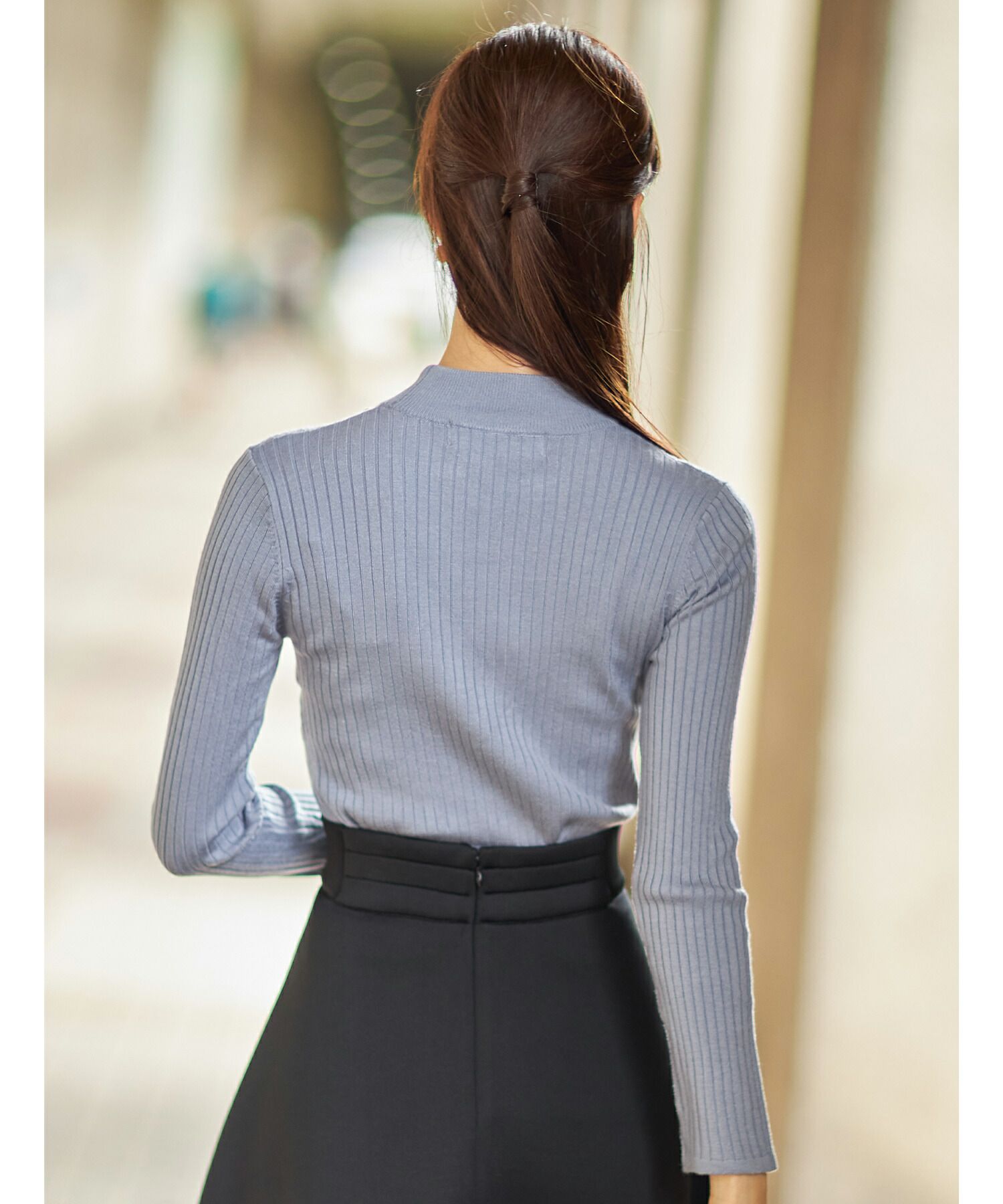 日本 tocco-closet - 氣質珍珠花朵針織上衣-奶油杏