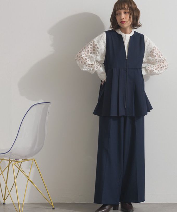 日本 ELENCARE DUE - 正式感斜紋布優雅百褶背心-卡其棕