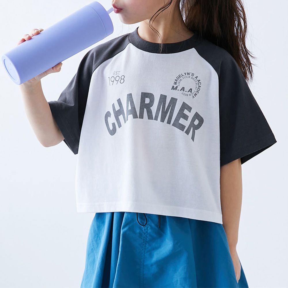 女孩運動風設計款短袖T恤-CHARMER-黑x白