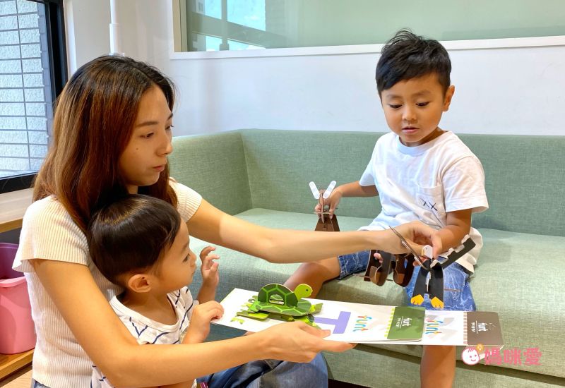 韓國Funt - 英文字母立體拼圖全套(26字母+1隱藏版) 贈精美提袋1只+北歐風冰箱磁鐵掛勾(款式隨機出貨)