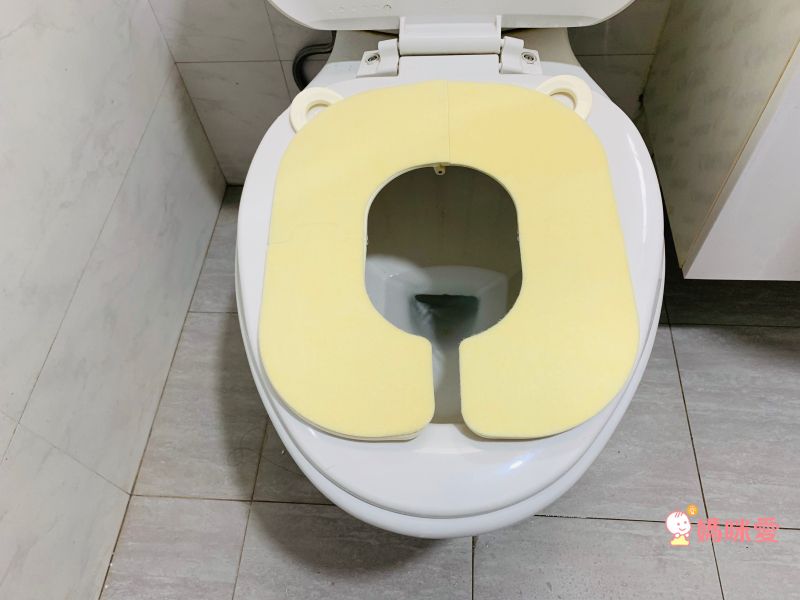 akachan honpo - 折疊式輔助便座-黃色