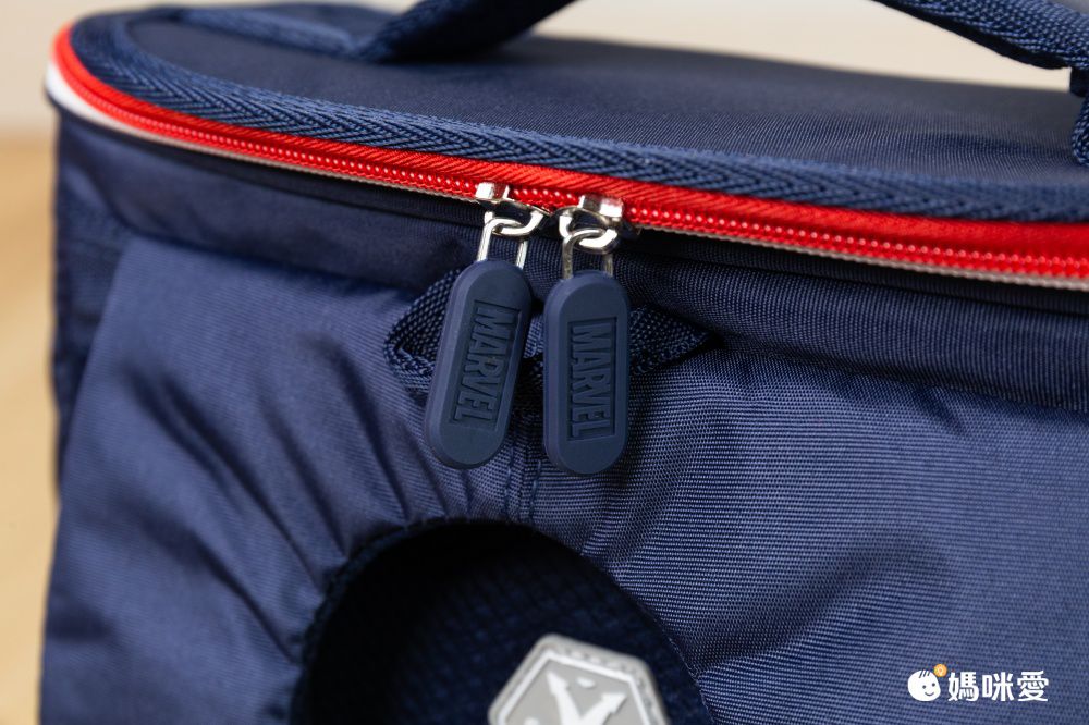 學院風卡通大容量減壓護脊書包-卡通人物鋼鐵人-黑色 (建議110-135cm)-30x19x37cm