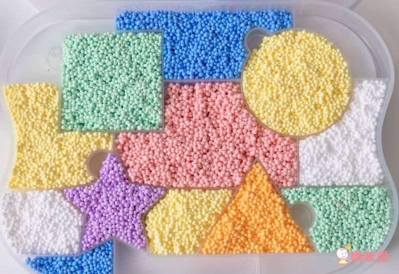 輕捏好塑形【美國Educational Insights 粒粒黏土】不卡指縫！