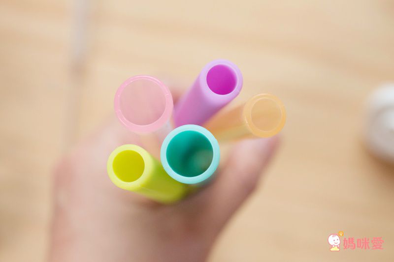 美國 Smily Mia 矽膠吸管組