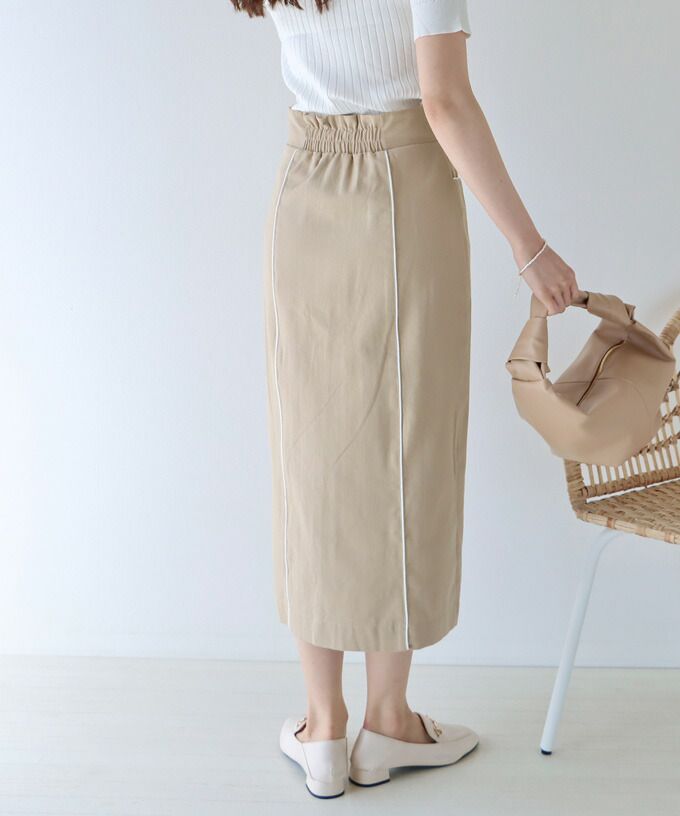 日本 BLUE EAST - 超修身剪裁後縮腰百搭長裙-米