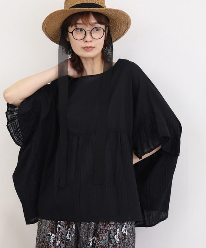 日本 Lupilien - 印度棉 緹花拼接感喇叭短袖上衣-米白