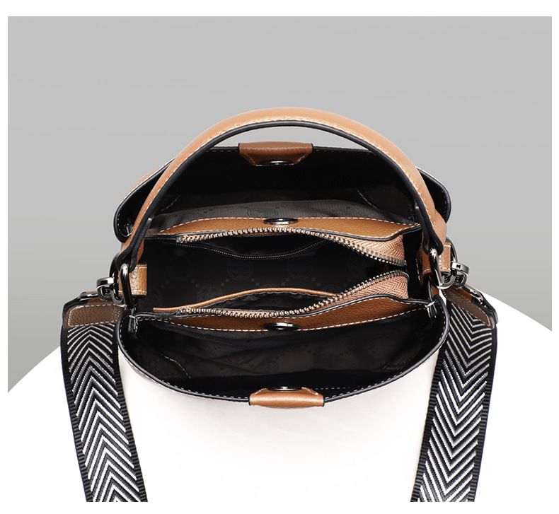 真皮小水桶單肩斜挎包-附2種背帶-酒紅色 (19.5x20x12cm)