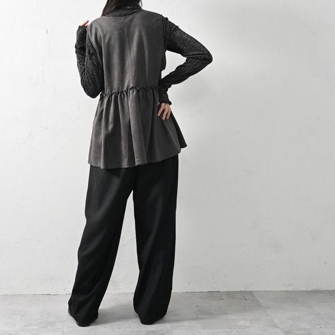 日本 ELENCARE DUE - 麂皮V領層次感傘擺拉鏈背心-焦糖棕