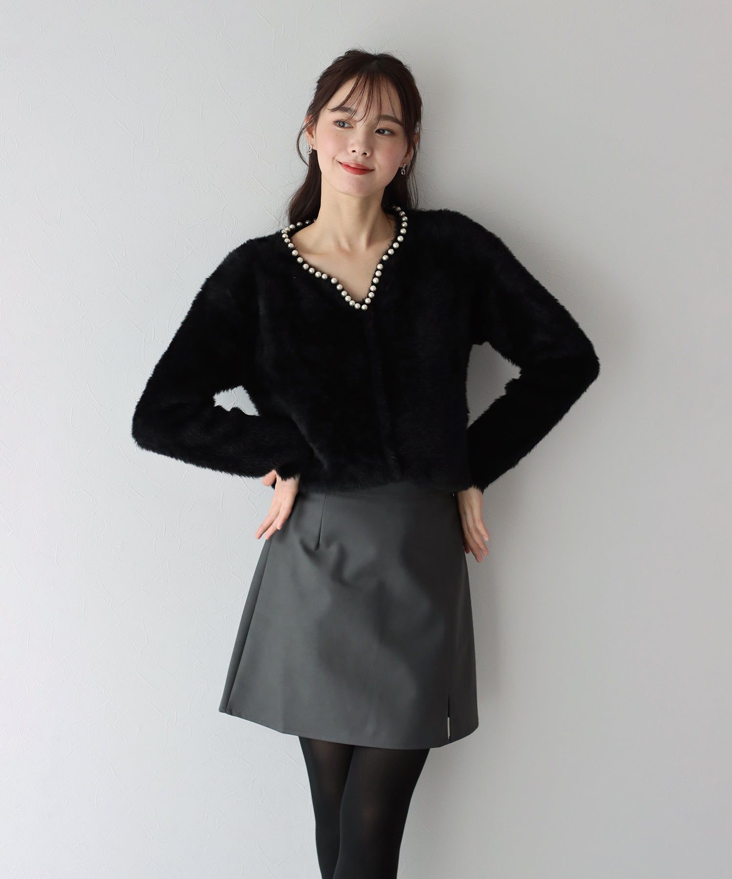 日本 BLUE EAST - 小貴氣珍珠領毛絨針織上衣-卡其