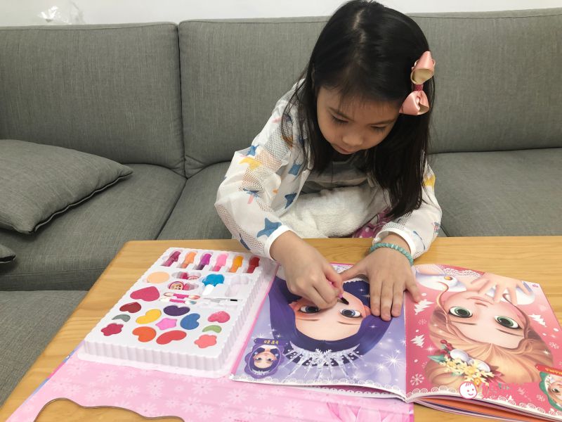 韓國 ROI BOOKS - 可愛公主彩妝遊戲書