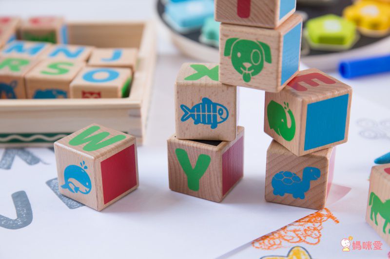 拼圖拿起來變印章【美國繪兒樂】幼兒印章塗鴉 ❤ 輕鬆完成蓋印畫！