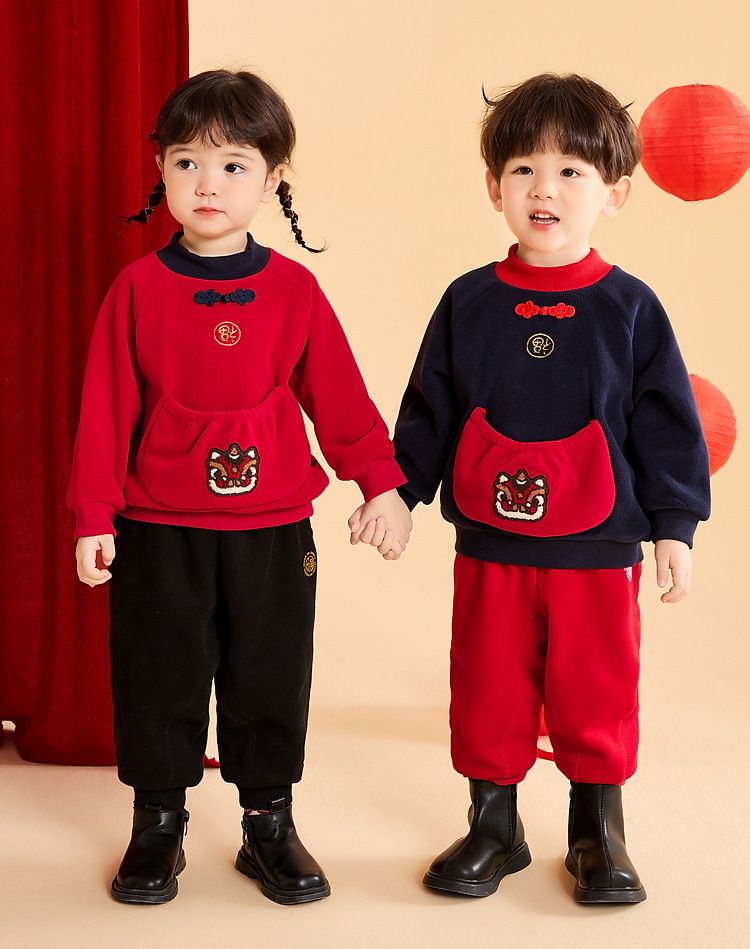 加絨喜氣洋洋半高領長袖上衣-年獸小口袋-紅色