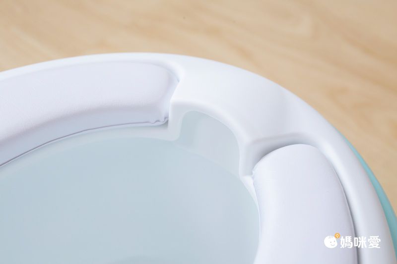 軟坐墊學習馬桶【韓國 THE MOTHER】舒適親膚戒尿布！