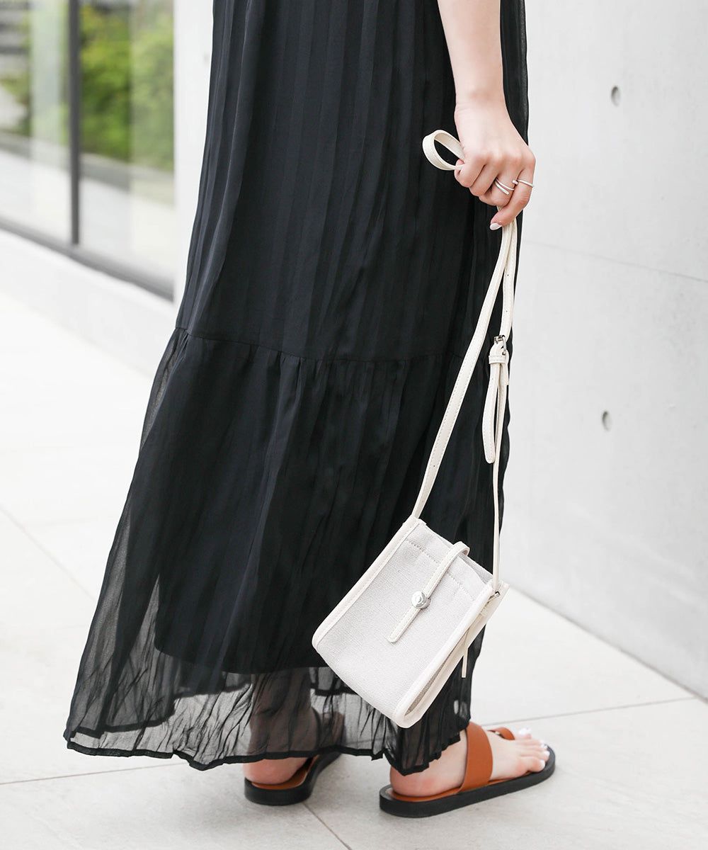 日本 Bab - V領浪漫飄逸無袖洋裝-米杏