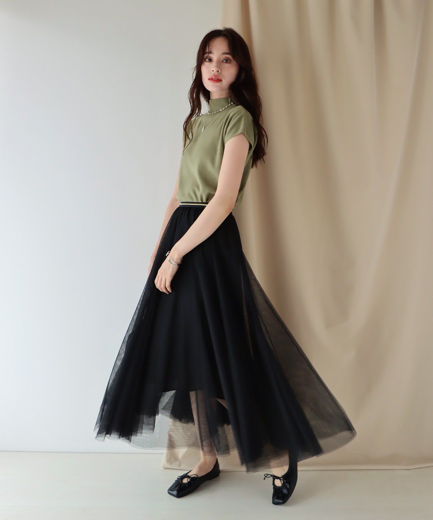 日本 BLUE EAST - 小立領法式袖薄針織上衣-橄欖綠