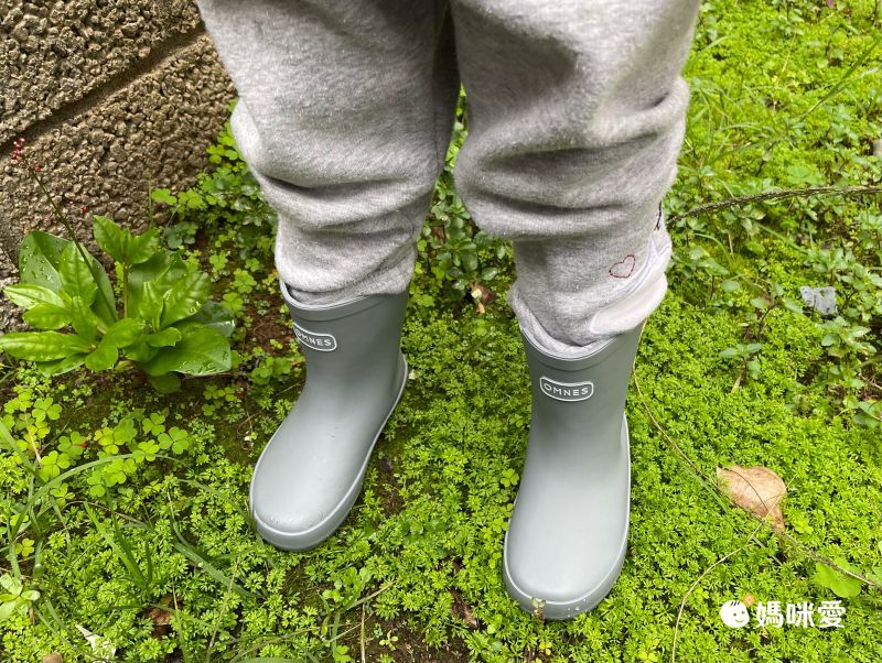 日本 OMNES - 歐風防滑橡膠兒童雨鞋-葡萄紫