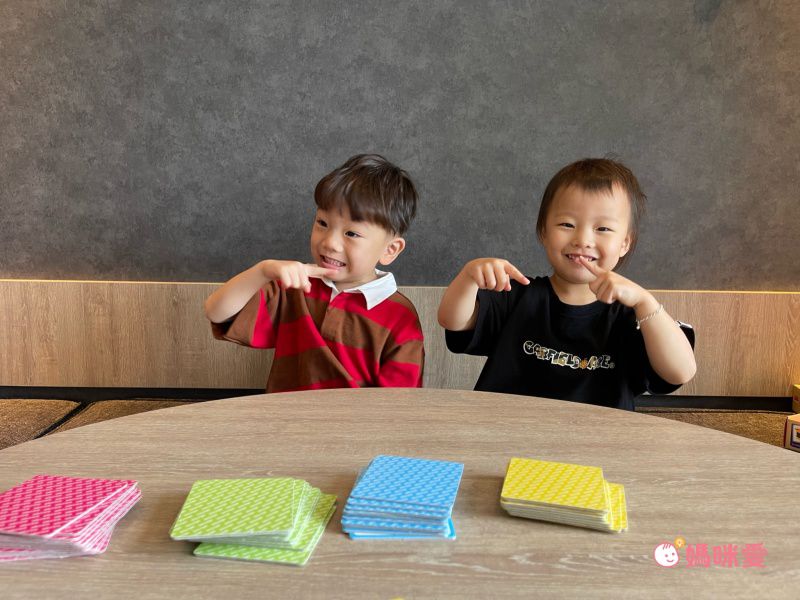 西班牙Akros - 合作學習桌遊：猜猜我是誰