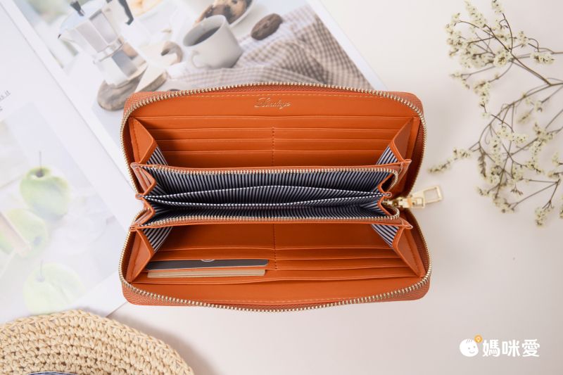 日本 LIZDAYS - [樂天No.1] 超強收納防盜信用卡設計長夾/錢包-帥氣黑 (20x10.5x3cm)