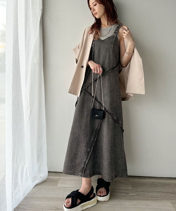 日本 Classical Elf - 華麗線條流蘇V領牛仔背心裙-黑