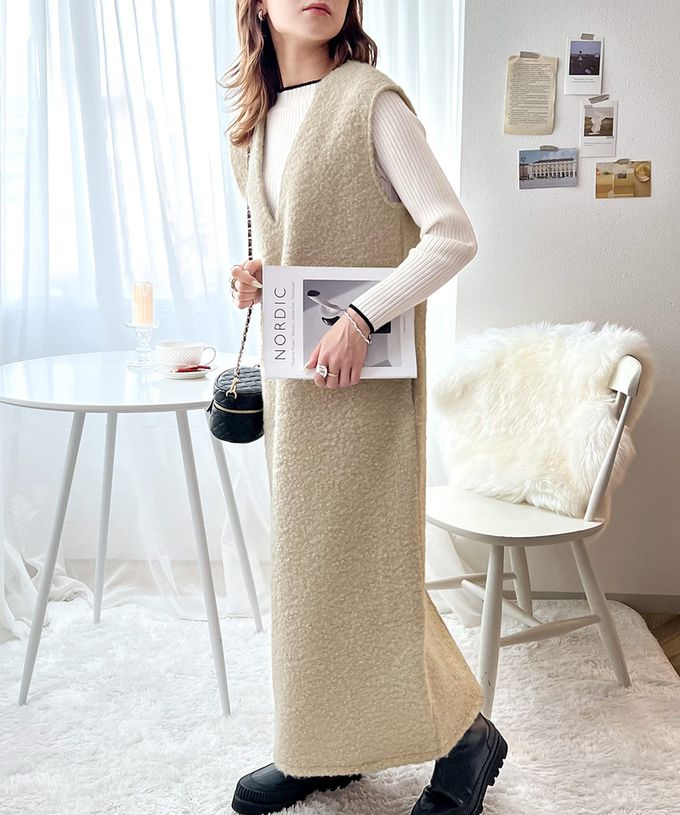 日本 Classical Elf - 毛茸茸修身V領背心裙-摩卡