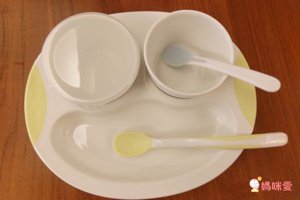 日本 Richell 利其爾TLI豪華餐具組禮盒