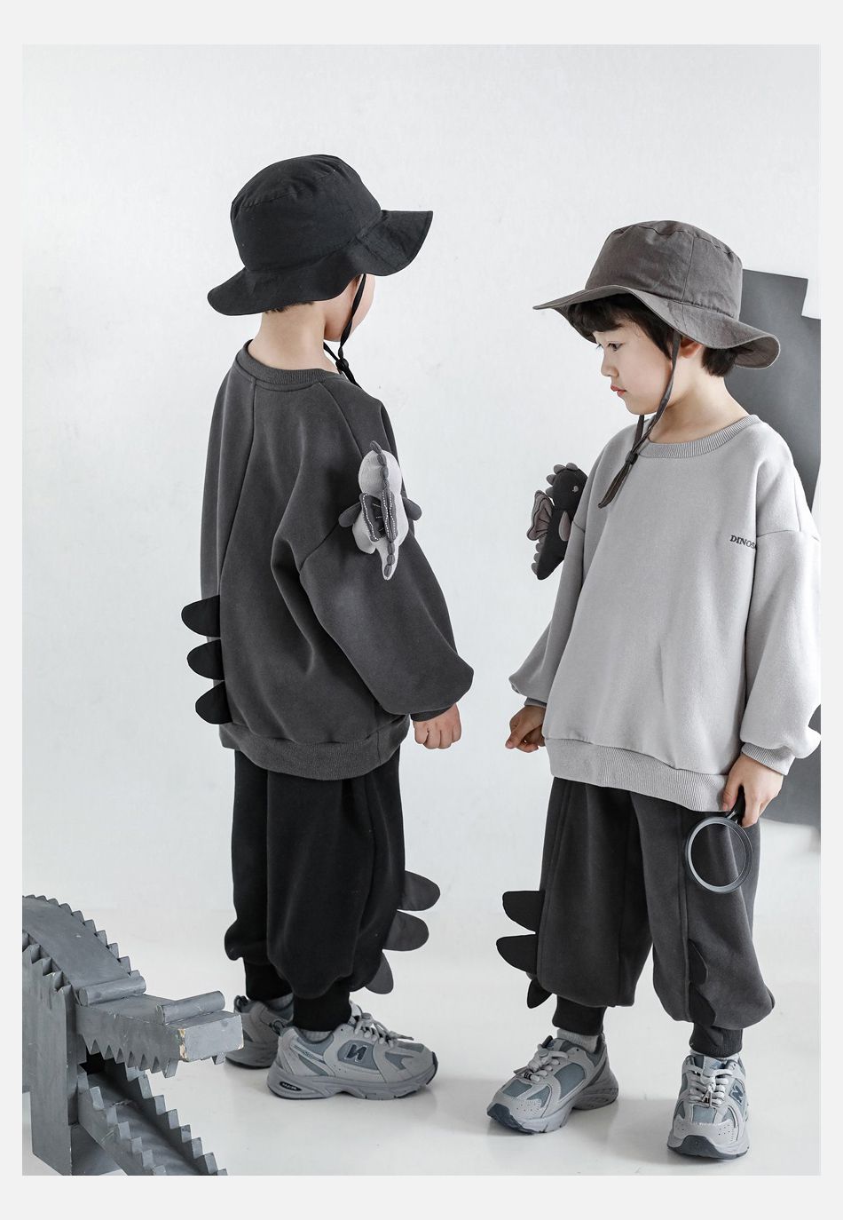 TONGMO - 加厚造型腰鬆緊休閒長褲-恐龍背棘-深灰色