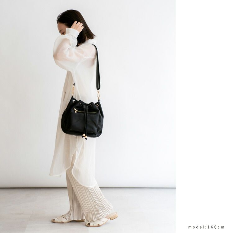 日本代購 - 尼龍輕量 10口袋多功能肩背包-卡其棕 (24x18x14cm)