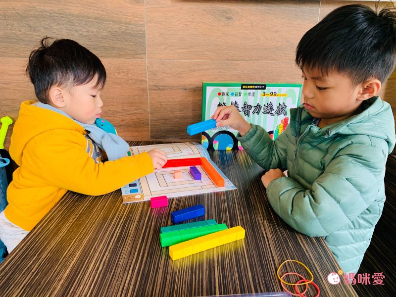 資優數學 - 越玩越聰明系列三 數棒智力遊戲-3本練習本+教具+我很棒貼紙