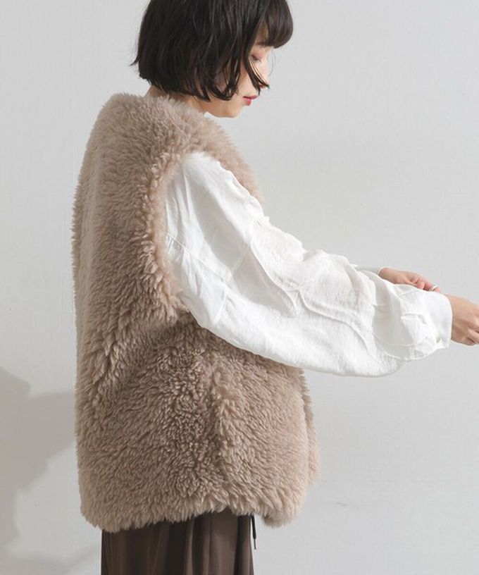 日本 ELENCARE DUE - QQ毛絨時尚搭配長版背心-象牙白