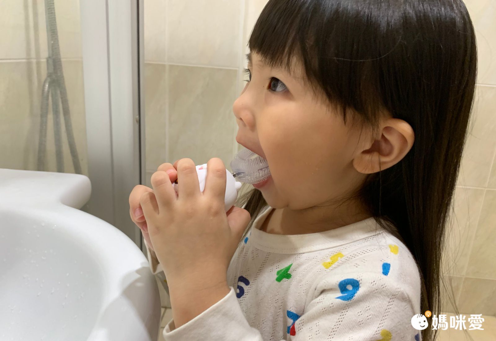 自主潔牙神器【U型電動牙刷】360度全方位潔牙