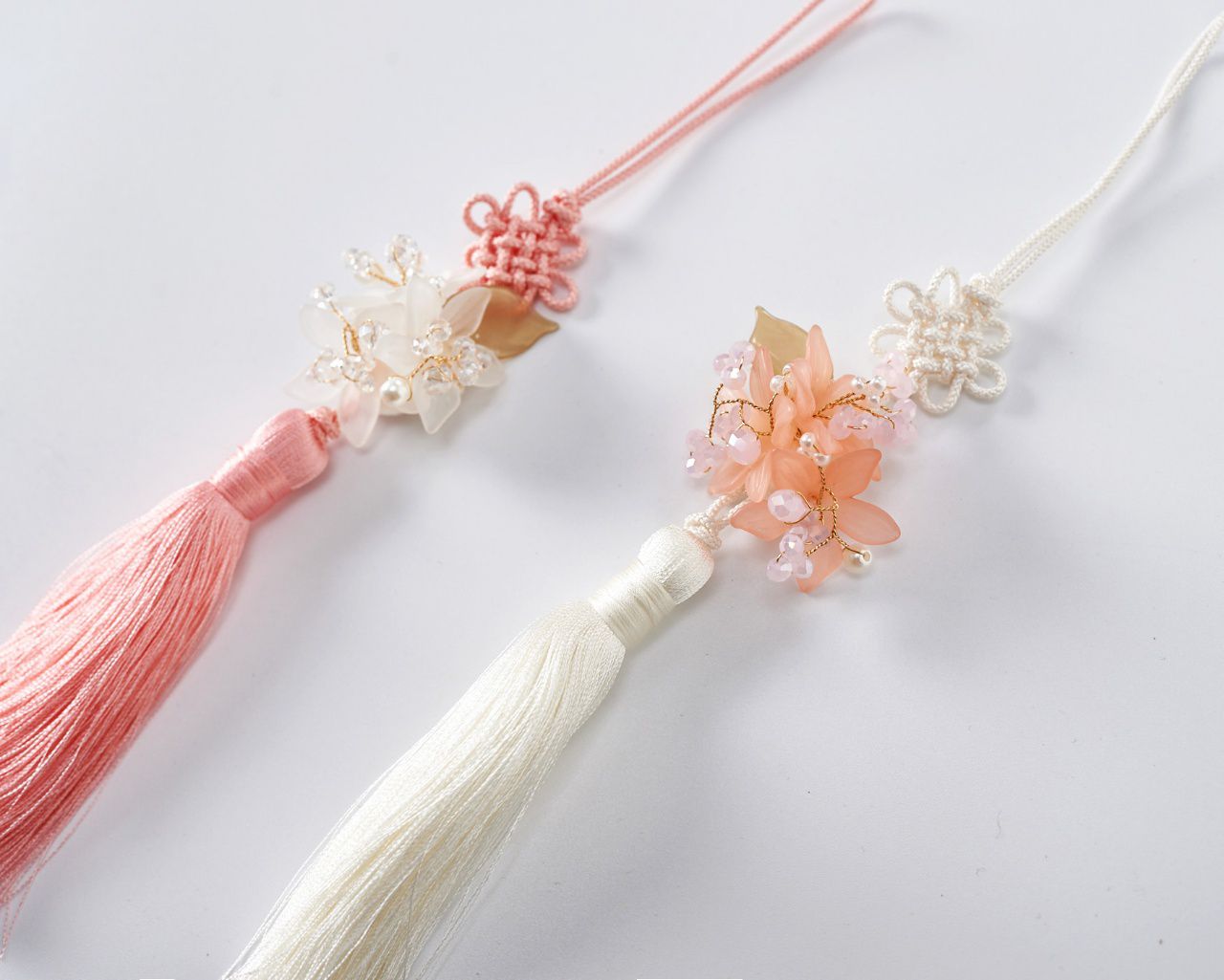 韓國 Dalla - 珍珠花朵流蘇吊飾-橘 (長24cm)