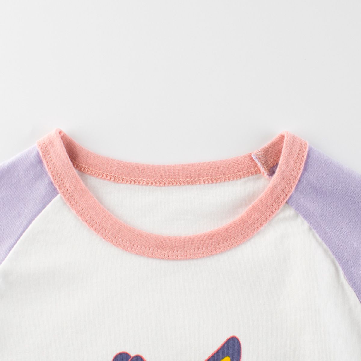 純棉圓領薄長袖上衣-笑臉兔兔-米白+紫