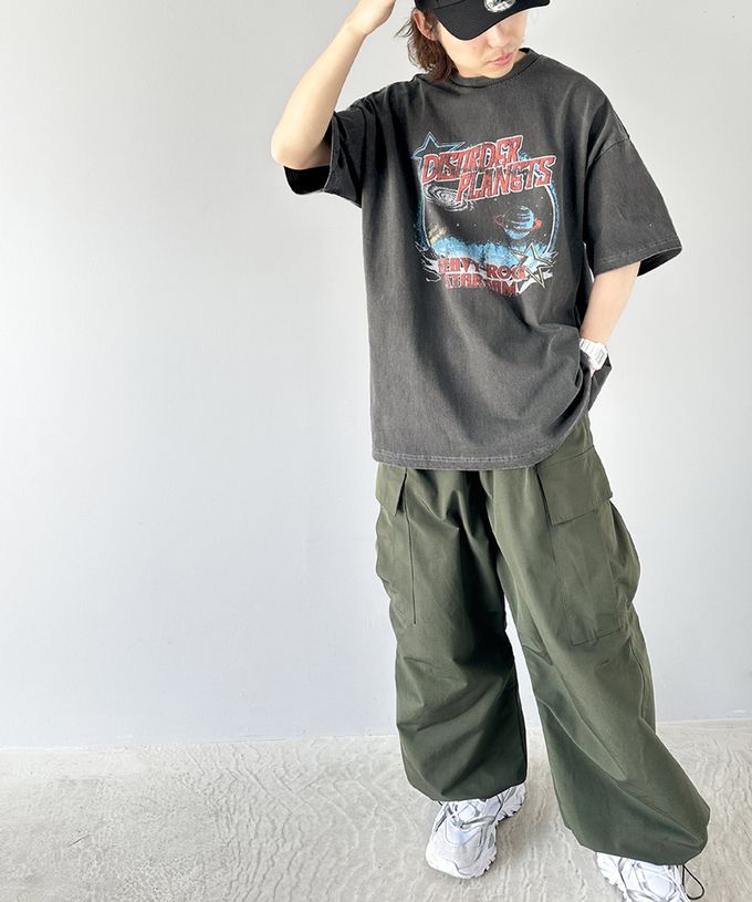 日本 Classical Elf - JAVA 刷色感酷帥印花寬版T恤-炭灰-摩天大樓